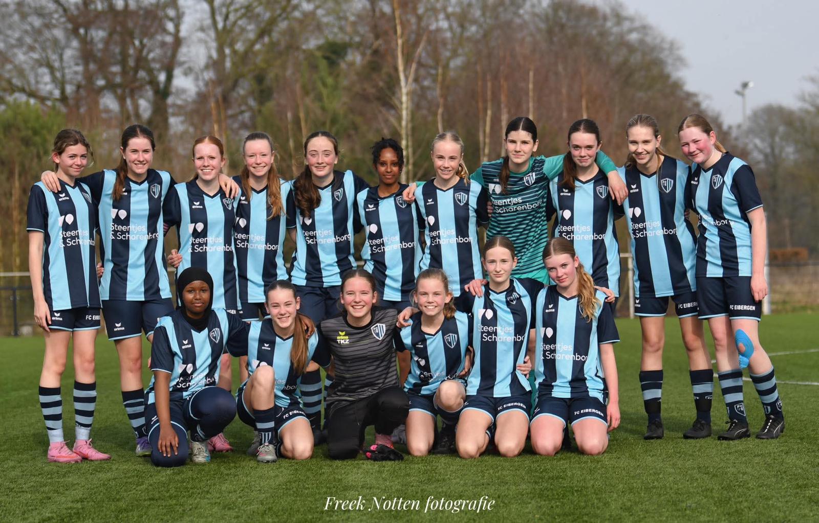 Meiden MO15-1 halve finale Achterhoek Cup dinsdag 5 mei